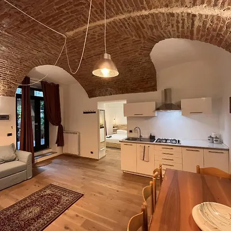 Apartment The Brick - Host By Traveller's Nest *