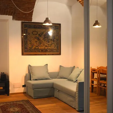 Апартаменты The Brick - Host By Traveller's Nest *