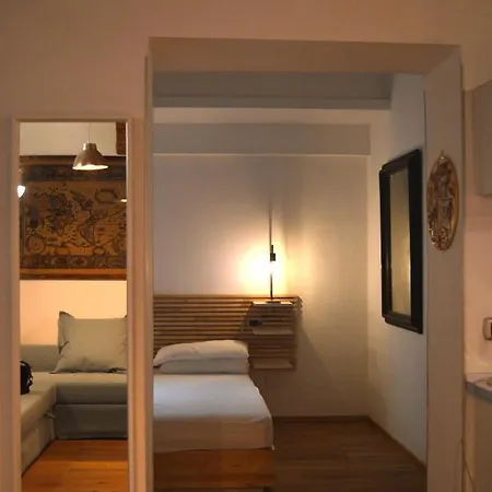 Апартаменты The Brick - Host By Traveller's Nest *